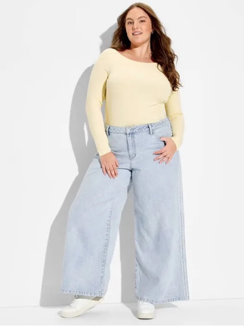 NWT Wild Fable Lace Trim Mid Rise Ultra Wide Leg Jeans Junior’s size 17